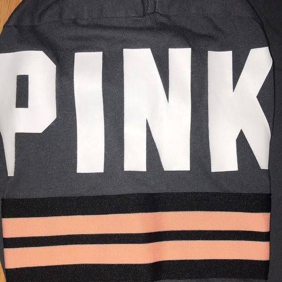 XS Victoria Secret’s PINK grey sweatshirt. - Picture 4 of 4